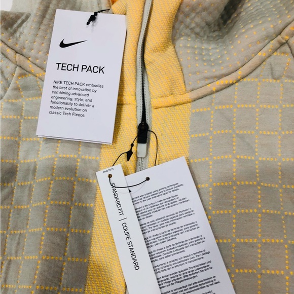 Nike Sportswear City Ready Tech Pack Women's Fleece Full-Zip Jacket - Picture 7 of 11